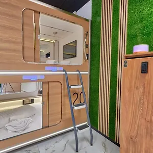 Hotel cápsula Capsule